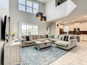 Luxury 5BR Near Disney | Pool & Golf Retreat